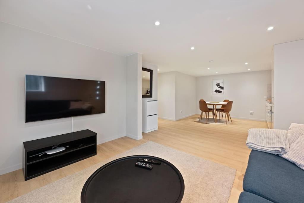Practical Basement Apt With All Home Comforts Close To City Centre Stavanger Zewnętrze zdjęcie