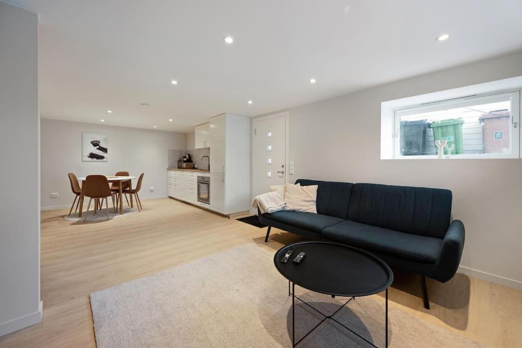 Practical Basement Apt With All Home Comforts Close To City Centre Stavanger Zewnętrze zdjęcie